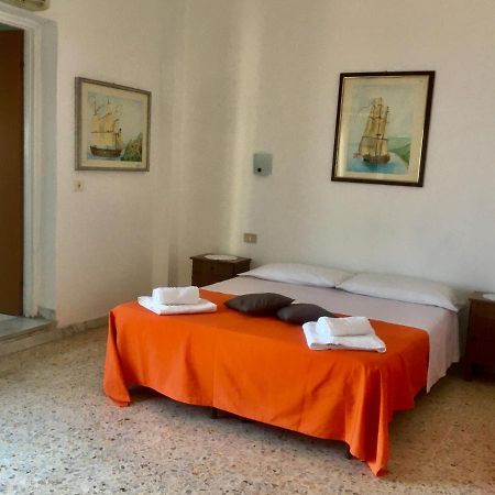 Camere Il Leone Taormina Bagian luar foto