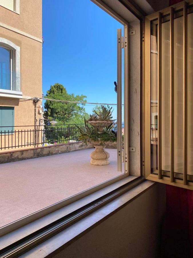 Camere Il Leone Taormina Bagian luar foto