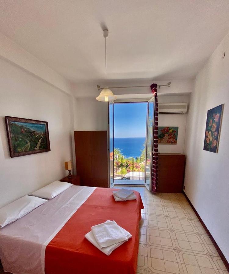 Camere Il Leone Taormina Bagian luar foto