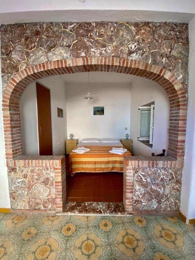 Camere Il Leone Taormina Bagian luar foto