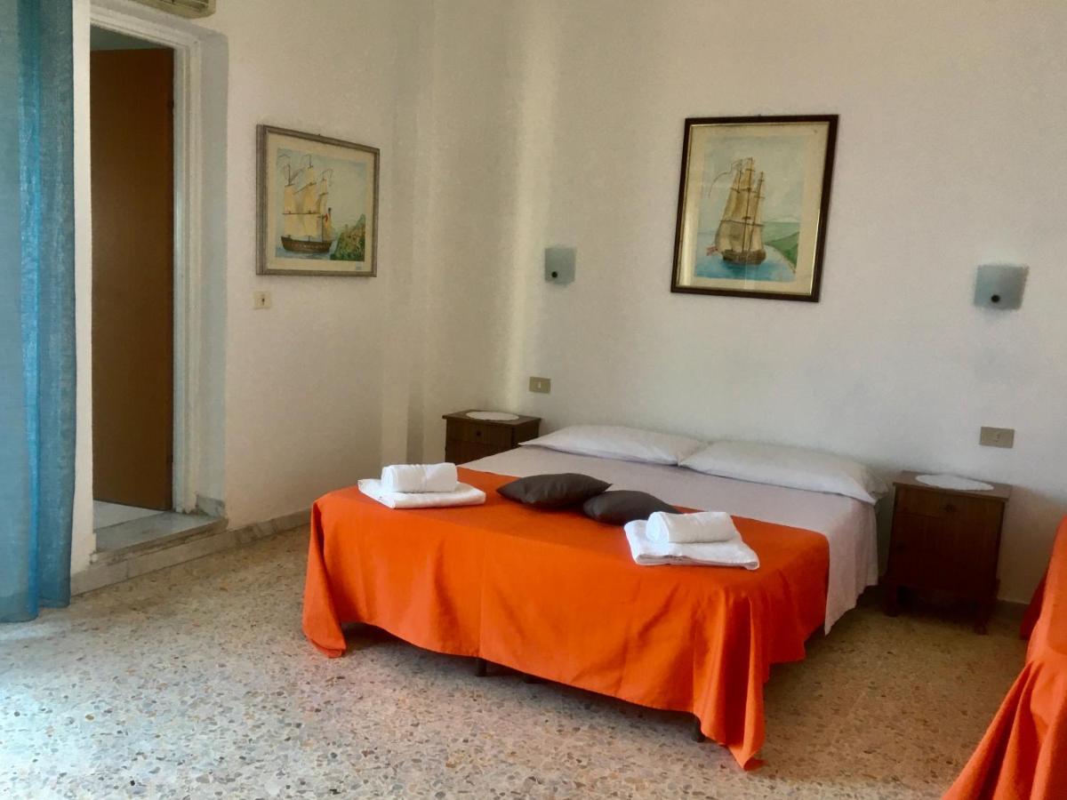 Camere Il Leone Taormina Bagian luar foto