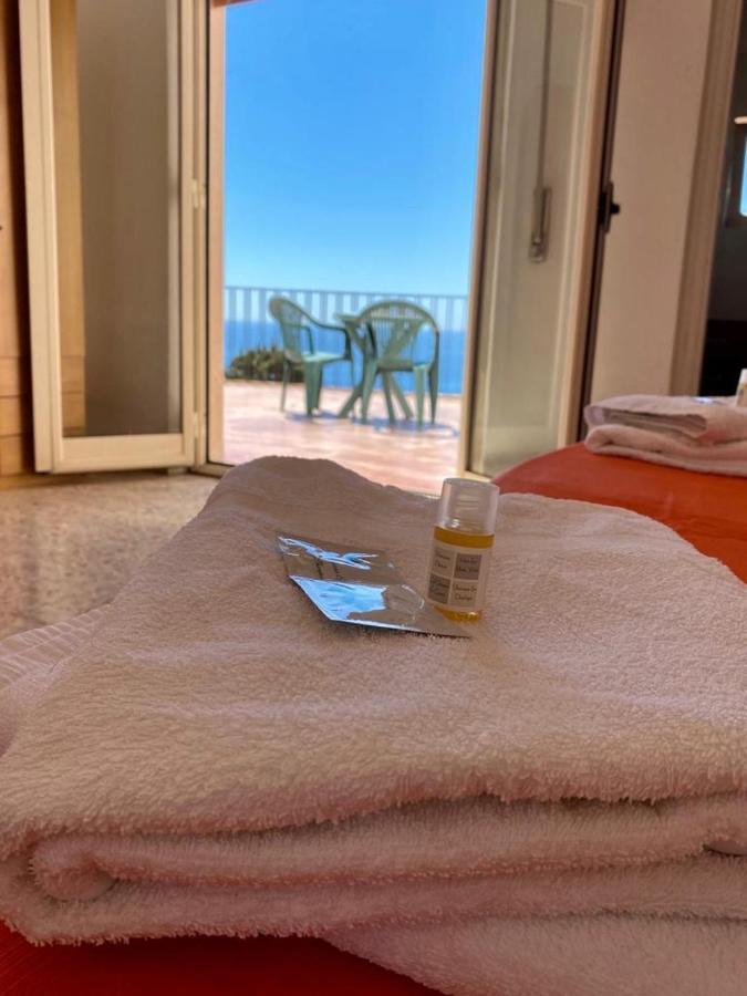 Camere Il Leone Taormina Bagian luar foto