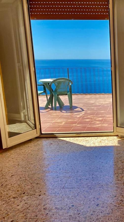 Camere Il Leone Taormina Bagian luar foto