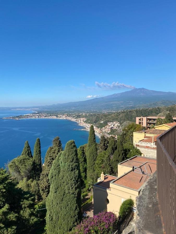 Camere Il Leone Taormina Bagian luar foto